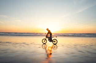 Cheers to Cycling: The Surprising Benefits of Drinking Alcohol While Cycling